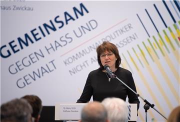 Pia Findeiß (SPD), Oberbürgermeisterin von Zwickau, bei der Veranstaltung "Gemeinsam gegen Hass und Gewalt - Kommunalpolitiker nicht allein lassen!". 