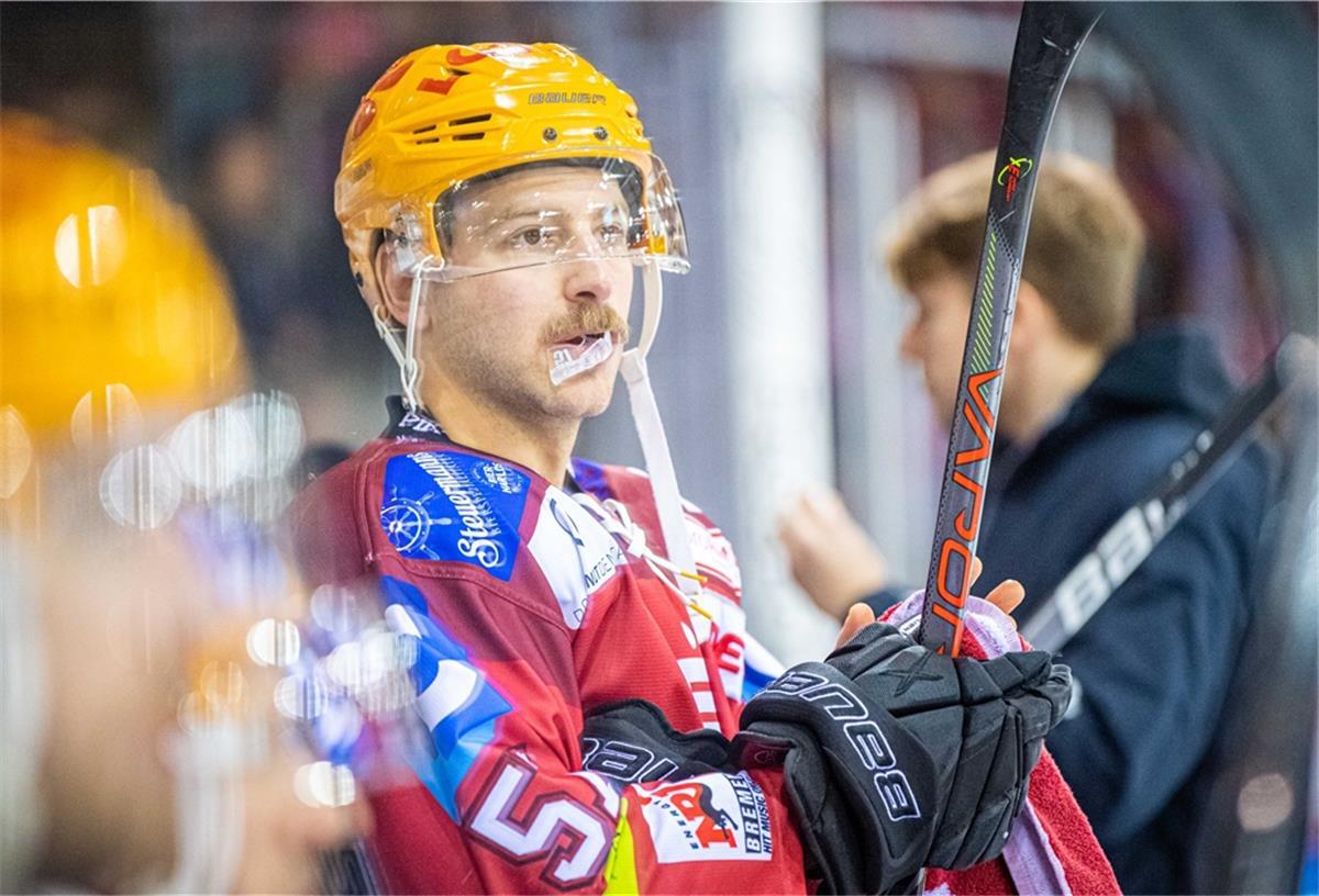 Pinguins-Center Alex Friesen steht vor dem Comeback.