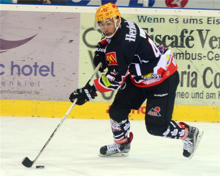Pinguins-Stürmer Jordan Owens ist wieder fit. Foto Scheer