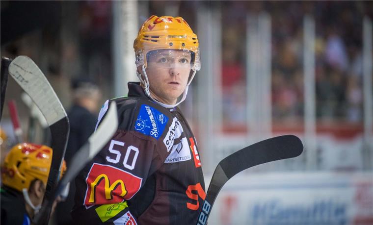 Pinguins-Stürmer Zengerle steht zur Wahl zum Spieler des Monats Pinguins-Stürmer Mark Zengerle steht zur Wahl als Spieler des Monats in der Deutschen Eishockey-Liga.