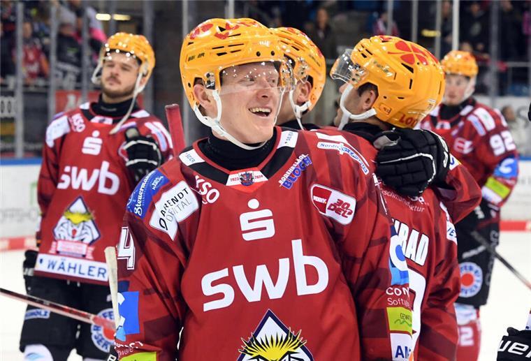 München abhaken: Die nächsten Punkte gibt es für die Pinguins gegen Nürnberg zu holen Pinguins-Stürmer Ross Mauermann strahlt und signalisiert Zuversicht.