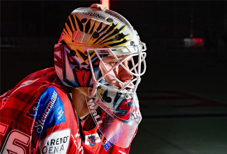 Nach Verletzung: Pinguins-Torhüter Franzreb spricht über seinen Ausfall Pinguins-Torwart Maximilian Franzreb