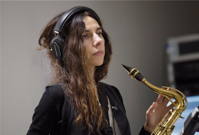 PJ Harvey: Ein Film gewährt einen intimen Einblick in den Arbeitsprozess der britischen Musikerin.