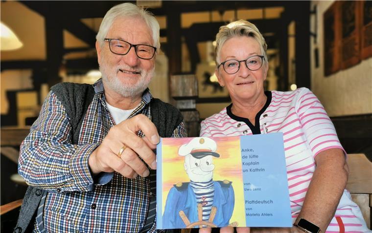 Kinderbuch aus Nordenham gibt es jetzt auch auf Plattdeutsch Plattdeutsch-Expertin Marieta Ahlers hat eines von Uwe Lenz' Kinderbüchern ins Niederdeutsche übersetzt. „Wir haben das ganz gut hinbekommen“, findet die Esenshammerin.