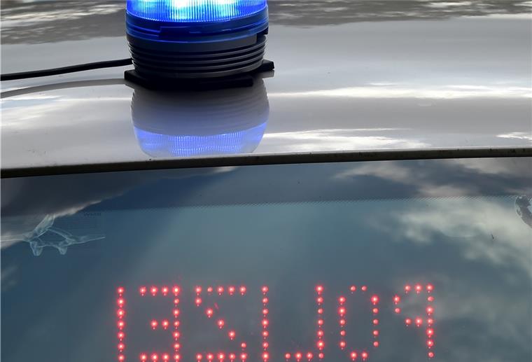 Mit mehr als zwei Promille auf der Autobahn Polizei sucht in Loxstedt einen Straftäter. Foto Scheschonka