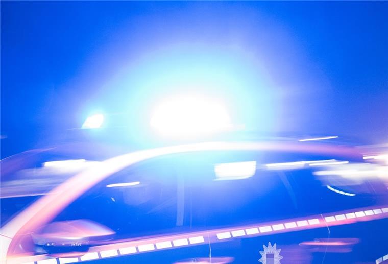 Haus in Uthlede brennt aus Polizei und Feuerwehr wurden am Montagabend zu einem Brand in Uthlede gerufen worden.