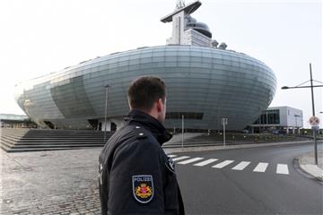 Polizeieinsatz am Klimahaus in Bremerhaven.