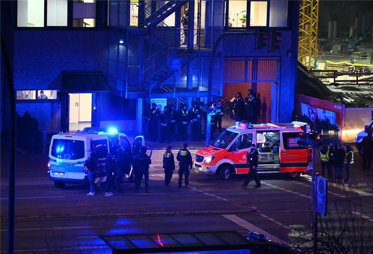 Amoktat in Hamburg: Mehrere Tote bei den Zeugen Jehovas Schießerei in Hamburg