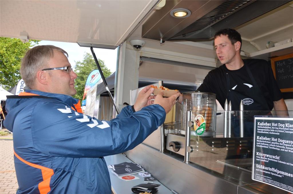 Pommes schmecken auch gut. Foto: Schoener