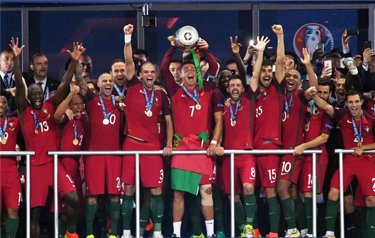 Portugal ist überraschend Europameister Portugal ist Euromameister 2016. Foto Singer/dpa