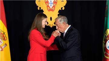 Portugals Präsident Rebelo de Sousa verlieh Leonor das Großkreuz des Christusordens.