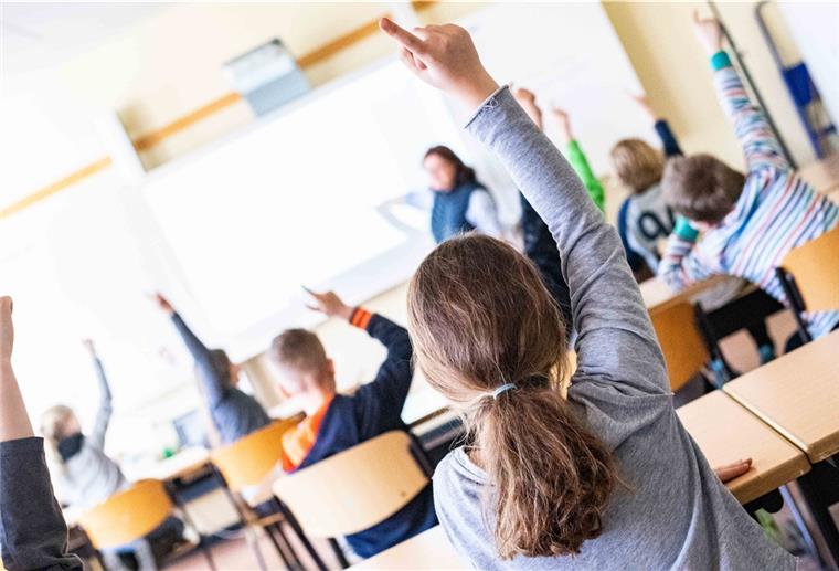 Eltern entscheiden weiter über Schulbesuch Präsenzunterricht oder Homeschooling? Auch ab der nächsten Woche entscheiden darüber in Bremerhaven die Eltern.