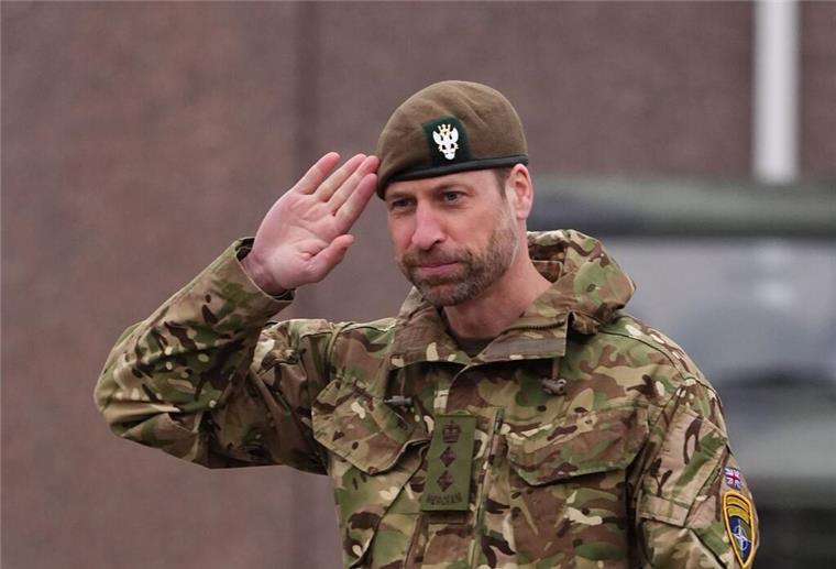Prince William im Kampfanzug: Der britische Thronfolger besuchte Truppen in Estland.