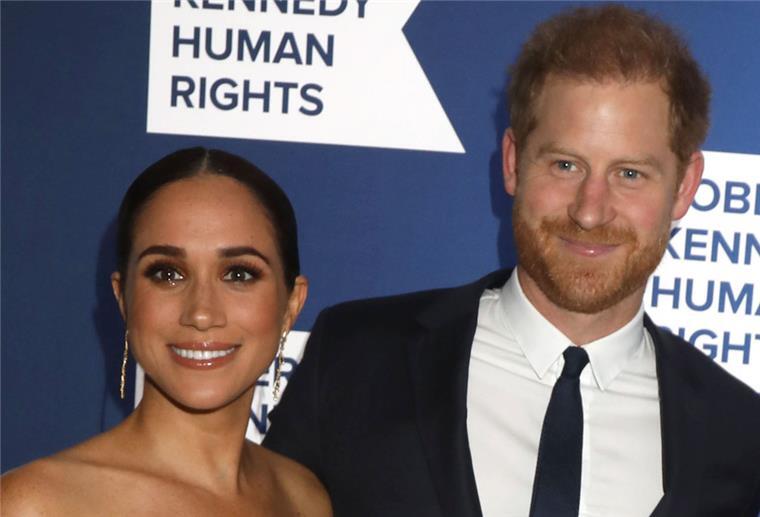 Harry und Meghan erhalten Preis für Engagement gegen Rassismus Meghan, Herzogin von Sussey, und Prinz Harry kommen zur Verleihung des «Ripple of Hope»-Preises der Menschenrechtsorganisation Robert F Kennedy Human Rights (RFKHR)