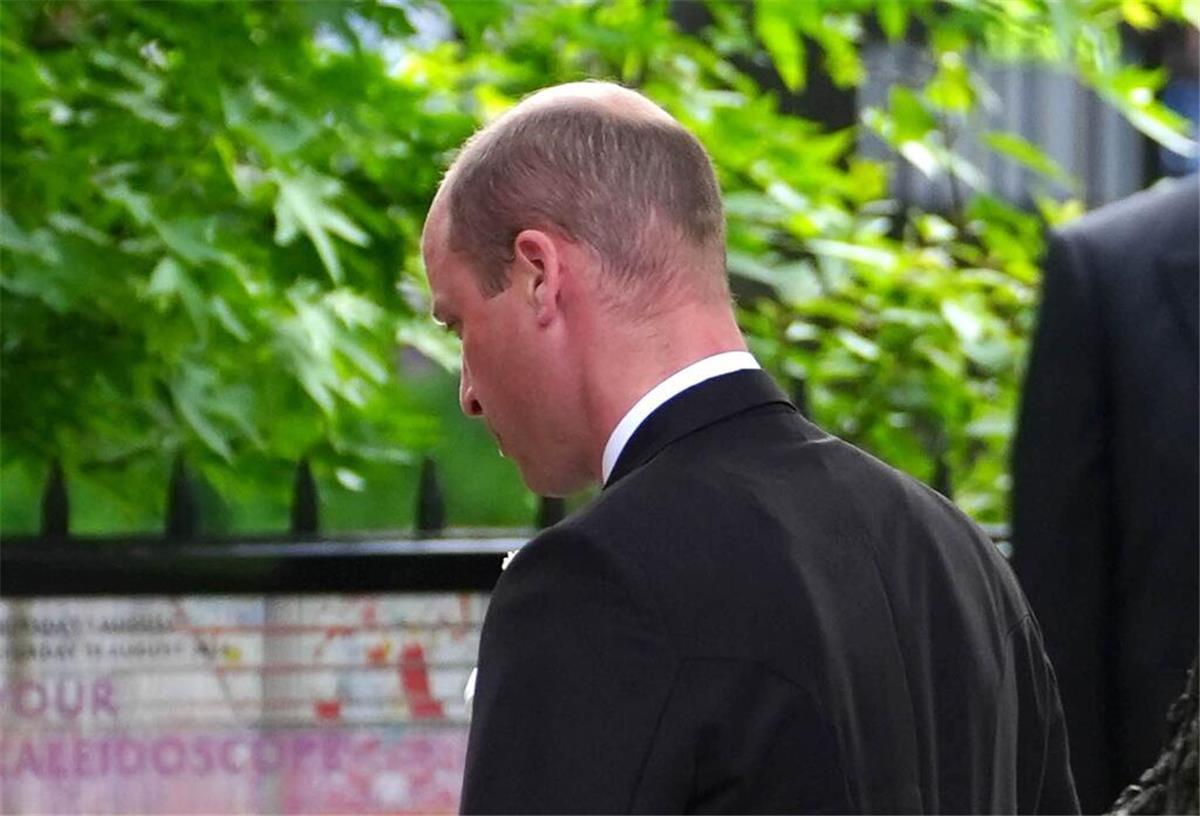 Prinz William bei „Hochzeit des Jahres“ gesichtet Prinz William trifft zur Hochzeit in der Kathedrale von Chester ein.
