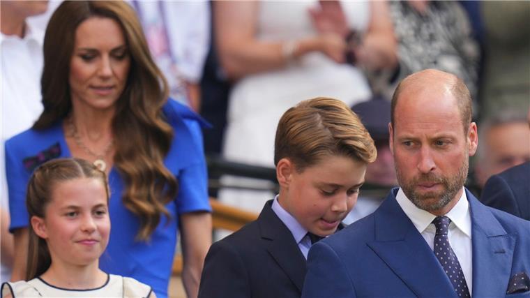 Sinner triumphiert in Wimbledon und entthront Alcaraz Prinz William und Prinzessin Kate verfolgen das Finale mit ihren Kindern George und Charlotte aus der Royal Box.