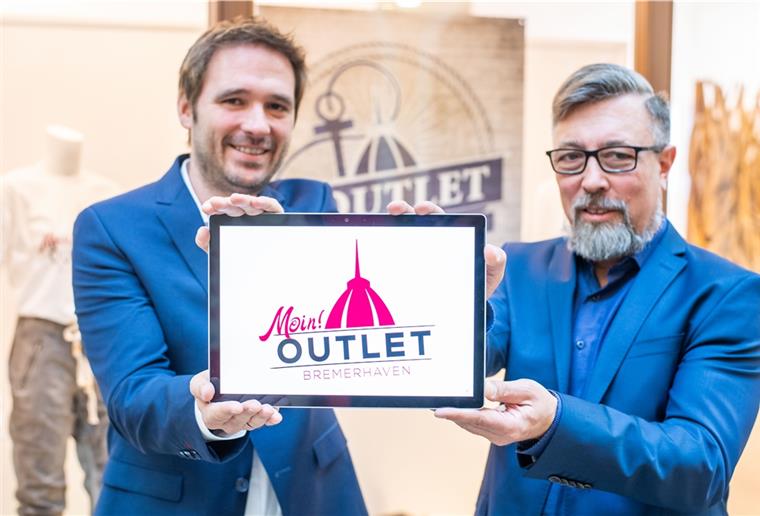 „Mein Outlet“ verschiebt große Party Projektleiter Oliver Maronna und der ehemalige Centermanager Jens Dürkop - diese Stelle ist vakant - bei der Vorstellung des Namens des Outlet-Centers im Mediterraneo vor gut einem Jahr.