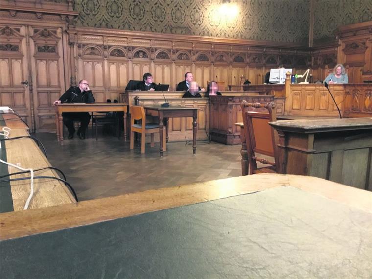 Tödliche Messerstiche in Bremerhaven: Lebenslänglich gefordert Prozess wegen der tödlichen Messerstiche in Bremerhaven-Lehe: Am Freitag wird das Urteil erwartet.