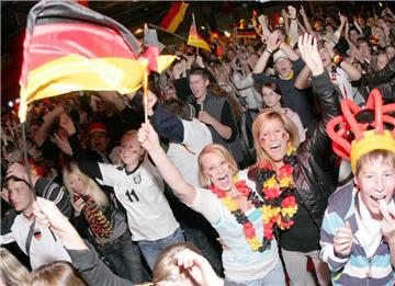 Public Viewing gibt es zur Fußball-WM auch in der Wesermarsch. 
