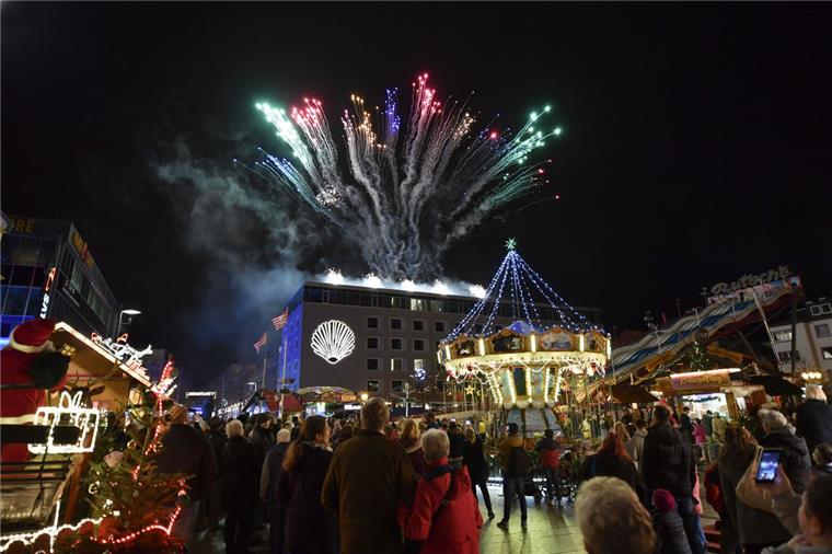 Punsch und Puschen gibt es auf dem Weihnachtsmarkt schon ab 20 November. Zum Missfallen einiger Christen – aber nicht aller.
