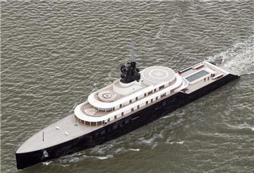 Werft testet Superyacht „Celerius“ vor der Nordseeküste