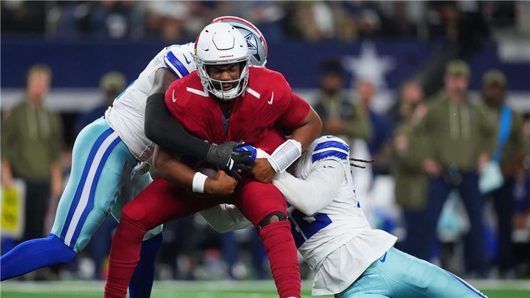 Quarterback Jacoby Brissett (M) führte die Cardinals zu einem unerwarteten Sieg. 