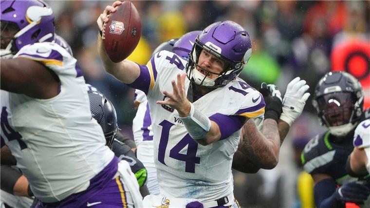 Duell um Spitzenplatz: Vikings ziehen mit Lions gleich Quarterback Sam Darnold zeigte erneut eine starke Leistung.