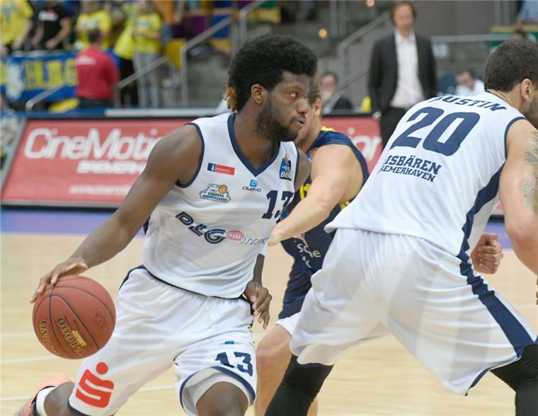 Der Übermacht aus Bamberg die Krallen zeigen Quincy Diggs will das Spiel der Eisbären Bremerhaven wieder antreiben.