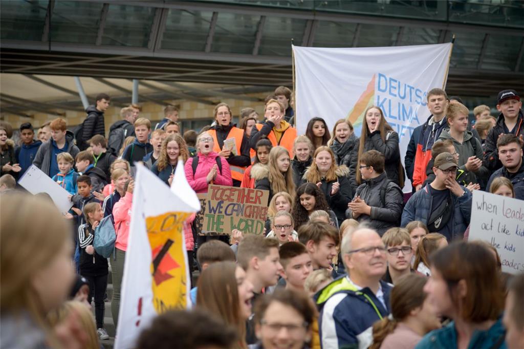 &quot;Fridays For Future&quot;: Demonstration in Bremerhaven.  Foto: Schimanke