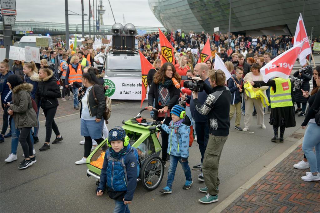 &quot;Fridays For Future&quot;: Demonstration in Bremerhaven.  Foto: Schimanke