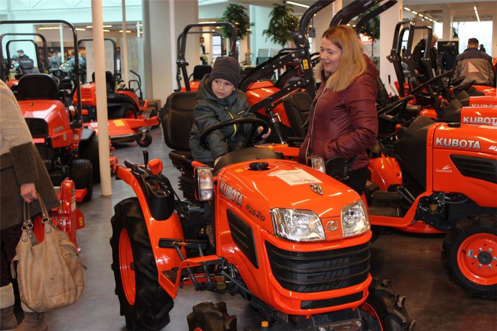 &quot;Gartenland&quot; heißt ein Fachmarkt, den Fricke in Zeven betreibt. Auch d...