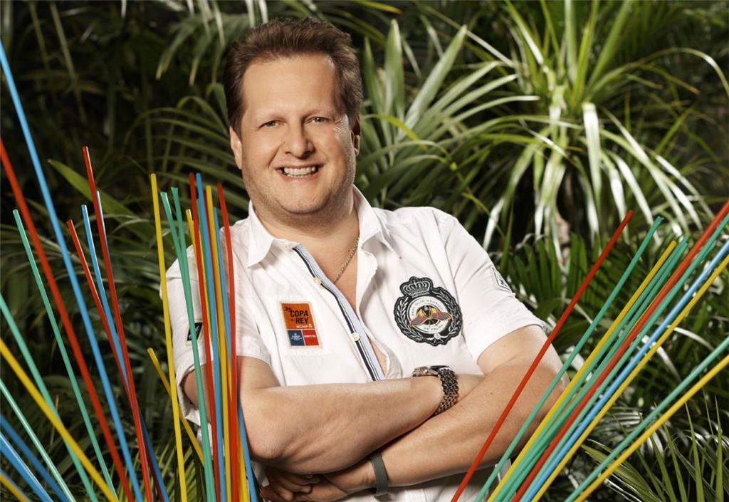 &quot;Mallorca&quot;-JENS BÜCHNER (47): In der Vox-Auswanderer-Serie &quot;Goodbye Deutschland&quot; gehört die selbsterklärte &quot;geilste Sau von Malle&quot; zum Stammpersonal. Der Sender begleitet lustvoll seine gescheiterten Lieben und Karrieren auf der Ferieninsel. Sein größter Hit als Malle-Sänger: &quot;Pleite, aber sexy&quot;.