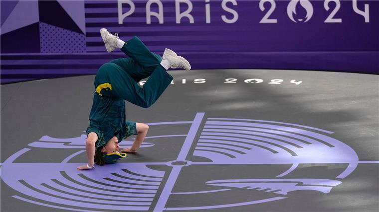 Känguru-Hüpfer: Breakerin Raygun wird zum Internet-Star Rachael Gunn schied beim Breaking der Olympischen Spiele mit null Punkten aus.
