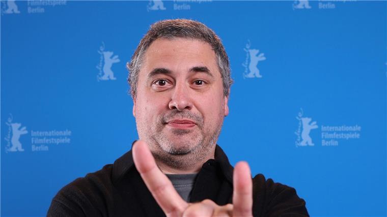 Berlinale-Gala: Ruf gegen Nazi-Film und „mordende Bastarde“ Radu Jude wurde mit einem Silbernen Bären ausgezeichnet.