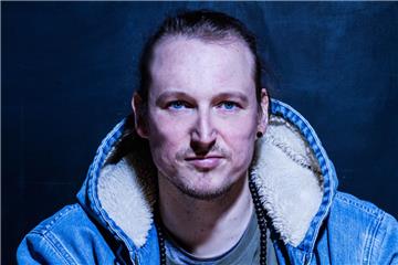 Rapper Niels Hausmann veröffentlicht am 23. Januar 2020 sein Hip-Hop-Album "Licht". 