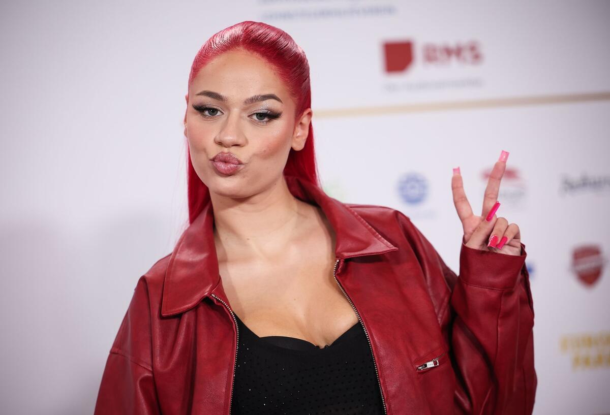 Rapperin Badmómzjay wird als „Gamechanger“ geehrt Rapperin Badmómzjay erhält eine Auszeichnung des Magazins „Glamour“ (Archivbild).