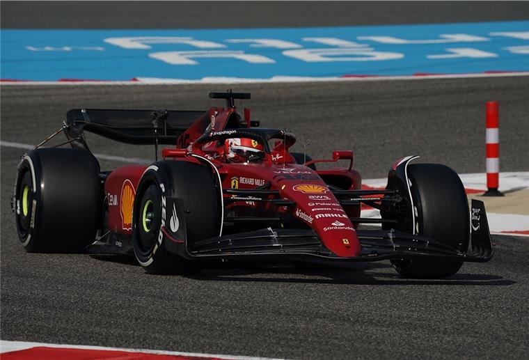 Formel 1: Leclerc holt erste Pole des Jahres Rast im Qualifying allen davon: Charles Leclerc vom Team Ferrari.
