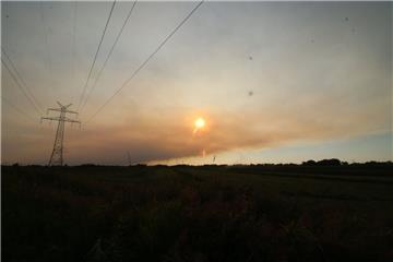 Rauchwolke in Nordenham: Die Ursache liegt wohl in Meppen. Foto: Lorenz