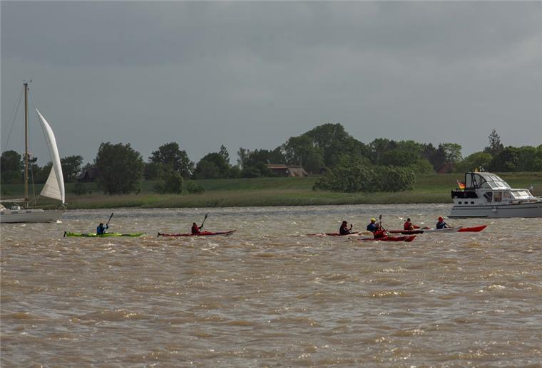 Raues Wasser bei der Tidenrallye auf der Weser.