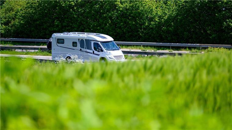 Zahl der Wohnmobile binnen sieben Jahren verdoppelt Raus ins Grüne: Vor der ersten Tour braucht das Wohnmobil einen gründlichen Check-up.