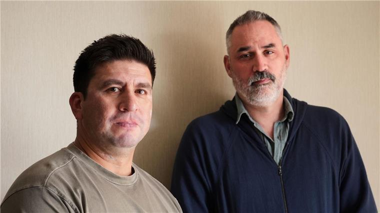 Die Sinnlosigkeit des Krieges im Film „Warfare“ Ray Mendoza (l) und Alex Garland, Co-Autoren und Co-Regisseure des Films „Warfare“.
