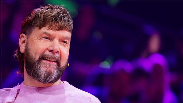 Rea Garvey wird auch von einem Orchester und zusätzlich noch von einem Chor begleitet. (Archivbild)
