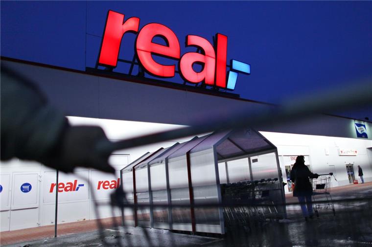 Real-Betriebsrat sieht 10.000 Arbeitsplätze in Gefahr Real-Betriebsrat sieht 10.000 Arbeitsplätze in Gefahr