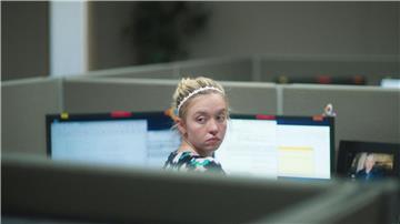 Reality Winner (Sydney Sweeney) soll Informationen über die russische Einmischung in die US-Wahlen an Journalisten weitergegeben haben.