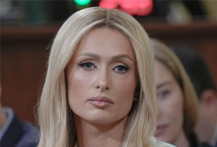 Hilton bis Kaulitz: Promis fliehen vor Flammen Realitystar Paris Hilton musste im Fernsehen mit ansehen, wie ihr Haus den verheerenden Großbränden bei Los Angeles zum Opfer fiel. (Archivbild)