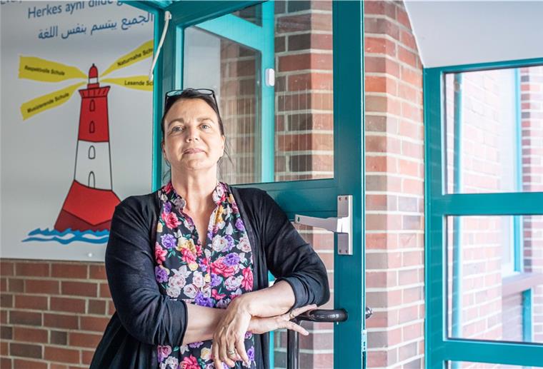 Rebecca Schlüter, seit neun Jahren Leiterin der Pestalozzi-Grundschule in Bremerhaven-Lehe, geht in den Ruhestand. 