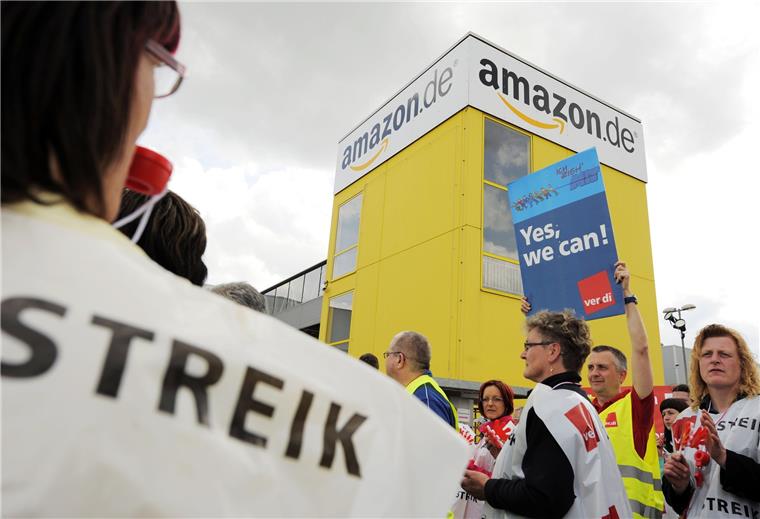 Regelmäßig ruft Verdi die Amazon-Mitarbeiter der deutschen Verteilerzentren zu Streiks auf
