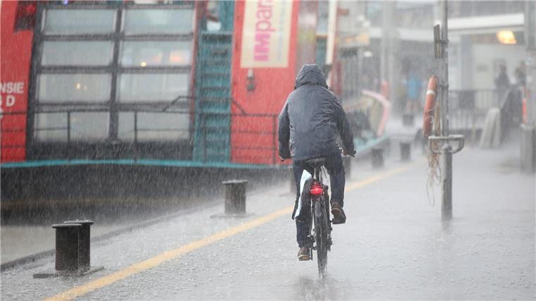 Regenfälle haben im Hamburg zu einigen Einsätzen geführt. (Archivbild)