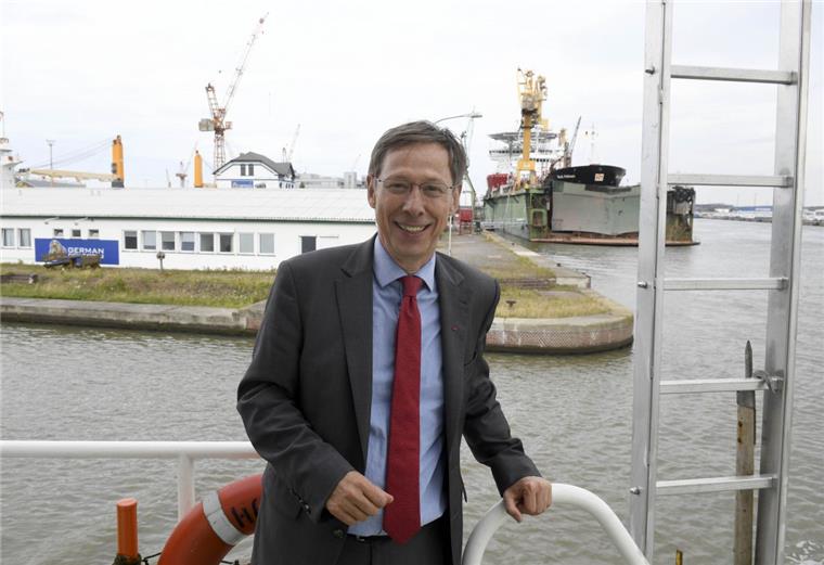 Sieling warnt Grüne vor „politischen Spielereien“ mit Offshore-Terminal Klartext: Regierungschef Carsten Sieling steht zum Offshore-Terminal: "Ich werde an dieser Stelle kein Abweichen zulassen."