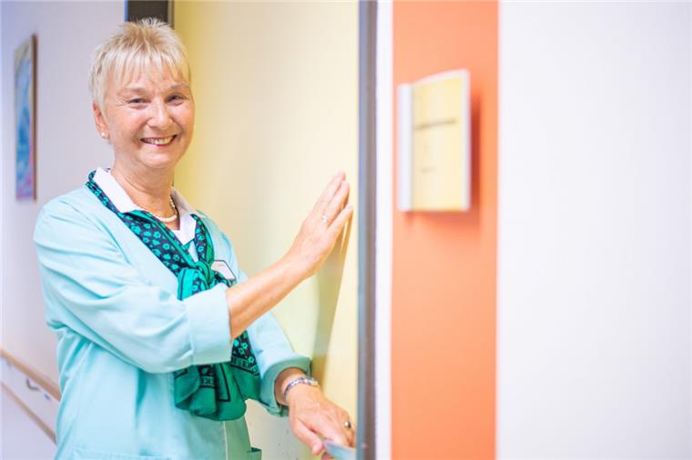Diese Bremerhavener treffen den Bundespräsidenten Regina Krämer besucht als "Grüne Dame" einmal wöchentlich Patienten im Ameos-Klinikum Am Bürgerpark.